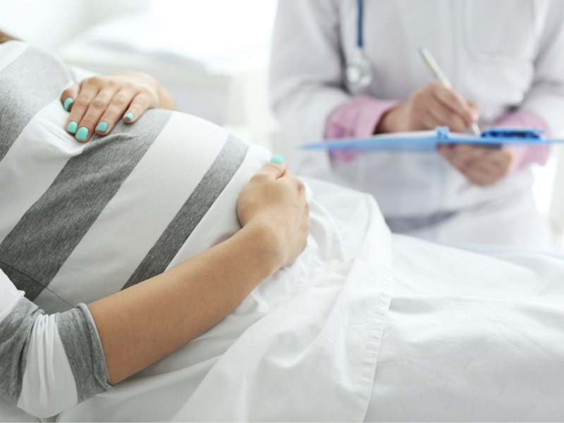 konsultasi dan USG kehamilan