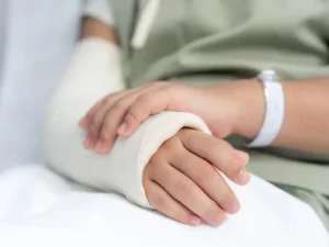Patah Tulang Dokter Ortopedi (3)